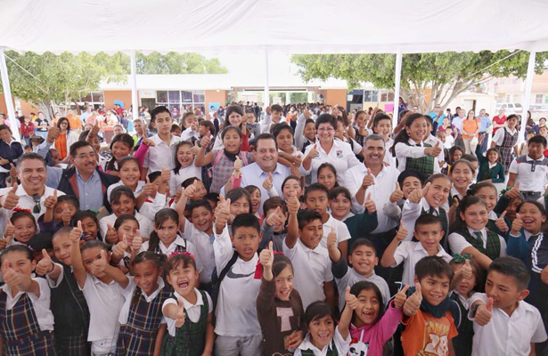 En Mulegé, entregan becas para transporte