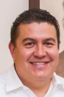 Gustavo R. Cruz Chávez.