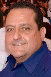 CARLOS MENDOZA DAVIS.