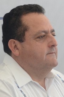 CARLOS MENDOZA DAVIS.
