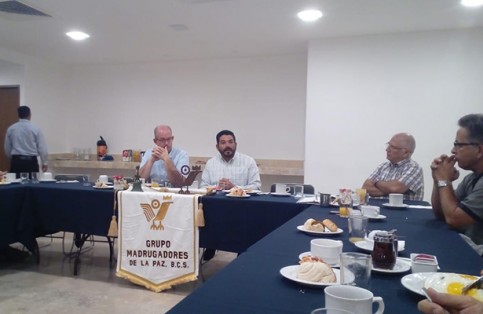 En la mesa del grupo Madrugadores se habló sobre el gran reto que tiene La Paz, en materia de agua potable.( José Luis Villafuerte) / El Sudcaliforniano