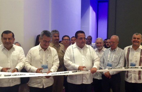 El jefe del Ejecutivo estatal cortó el listón inaugural del XXIV Congreso Nacional de Agentes Navieros. (CortesÃa) / El Sudcaliforniano