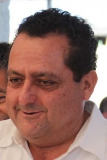 CARLOS MENDOZA DAVIS.