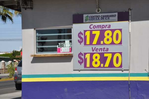 Deja atrás dólar la barrera de los 19 pesos
