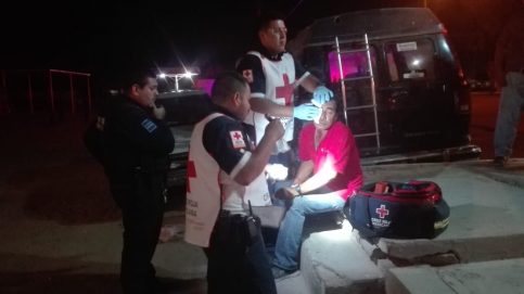 Intentan asaltar a empleados y los lesionan
